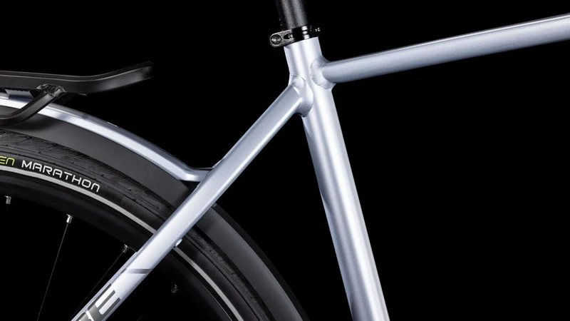 Cube Kathmandu Pro silverblue´n´grey